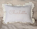 Oreillers personnalisés et volants en dentelle – plusieurs couleurs